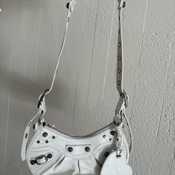 Balenciaga White Leather Crossbody with Heart Tag and Studs - Picture 7 of 7